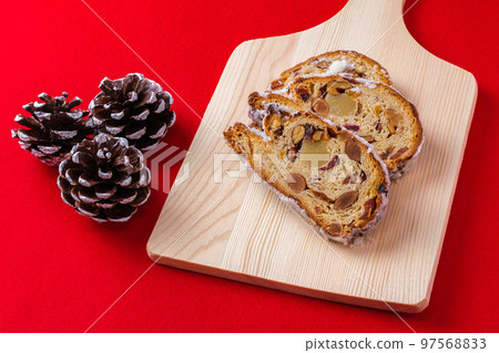 [Confectionery] Stollen Christmas with pine cones 97568833