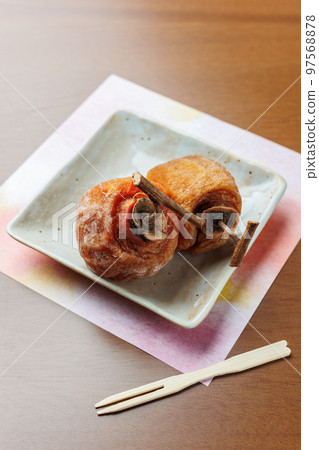 Dried persimmon 97568878
