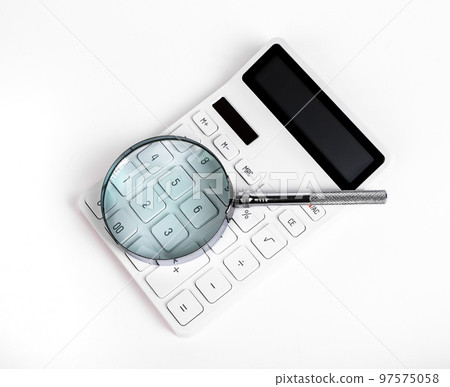 Analysing financial data with a magnifying glass