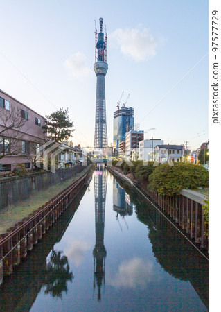 "Tokyo" under construction Tokyo Sky Tree / Jukkenbashi "Tokyo" under construction Tokyo Sky Tree / Jukkenbashi 97577729