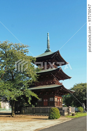 The three-storied pagoda of Saifuku-ji Temple in the Edo period [Kawaguchi City, Saitama Prefecture] 97578047