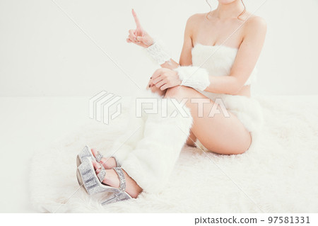 Bunny girl pointing finger Bunny girl pointing finger 97581331