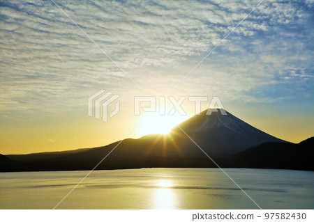 Mt. Fuji and the first sunrise 97582430