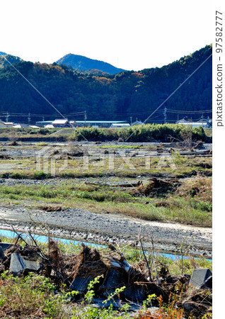 Warashina 河仍被洪水破壞 Warashina 河仍被洪水破壞 97582777