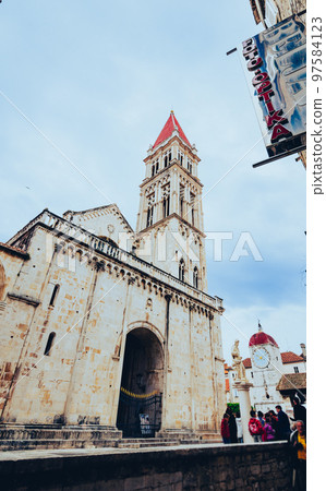 Trogir, Croatia, St. Lawrence Cathedral *partially soft focus Trogir, Croatia, St. Lawrence Cathedral *partially soft focus 97584123