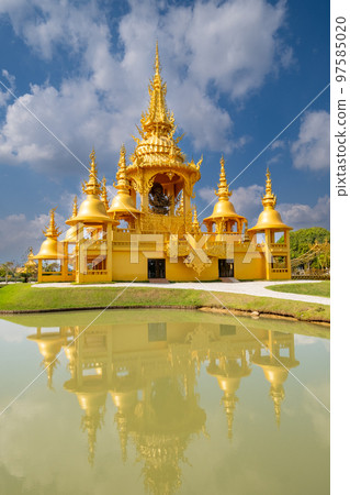 Wat Rong Khun(白廟)Ganesha Hall,泰國清萊 Wat Rong Khun(白廟)Ganesha Hall,泰國清萊 97585020