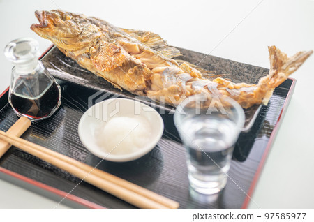 烤 Atka 鯖魚和清酒 97585977