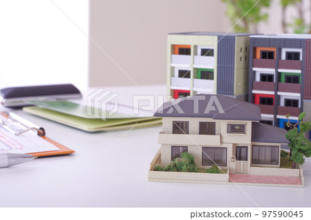 Image of housing and money Housing prices 97590045