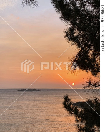 Exciting sunrise at Cheonhakjeong Pavilion in Goseong 97596681