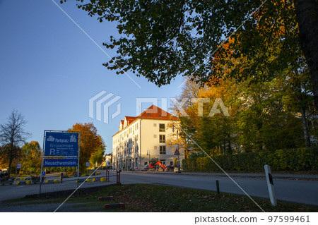 德國、新天鵝堡、小鎮，黃昏，ドイツ、ノイシュヴァンシュタイン城、小さな町、夕暮れ、Germany, 97599461