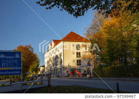 德國、新天鵝堡、小鎮，黃昏，ドイツ、ノイシュヴァンシュタイン城、小さな町、夕暮れ、Germany, 97599467