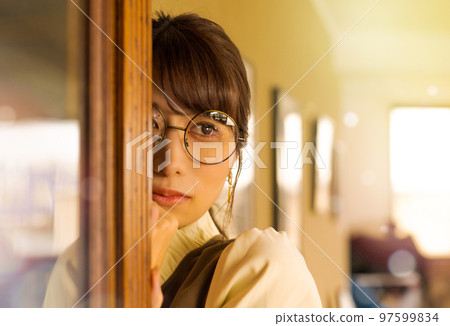 優雅的女人肖像 97599834