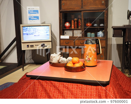 A living room with a kotatsu in the Showa era 97600001