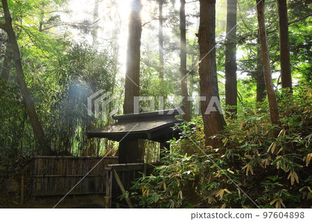 秋天的中尊寺,岩手縣平泉町,世界遺產 秋天的中尊寺,岩手縣平泉町,世界遺產 97604898
