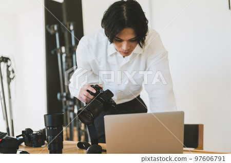 photographer, cameraman, photographers 97606791