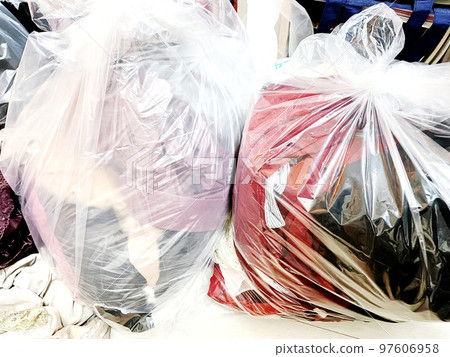2 garbage bags with clothes 97606958