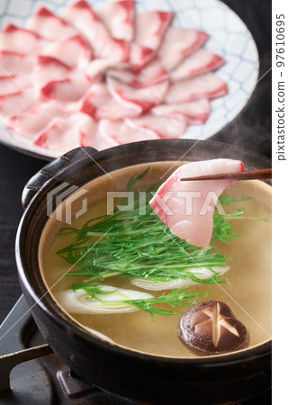 Yellowtail fillets submerged in hot water: yellowtail shabu Yellowtail fillets submerged in hot water: yellowtail shabu 97610695