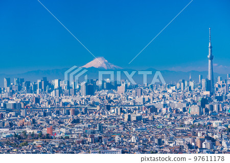 (東京)東京城市景觀富士山在背景中 (東京)東京城市景觀富士山在背景中 97611178