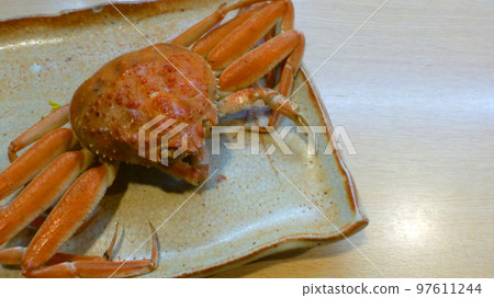 The rich taste of female snow crab, uchiko of red crab and crab miso is a taste unique to winter. The rich taste of female snow crab, uchiko of red crab and crab miso is a taste unique to winter. 97611244