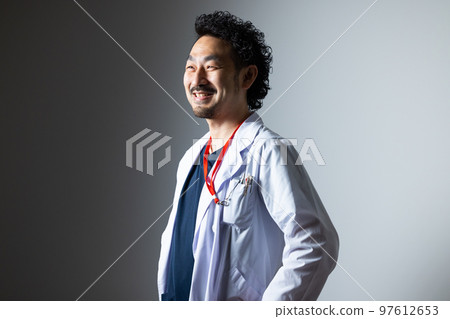 鬍子醫生 97612653