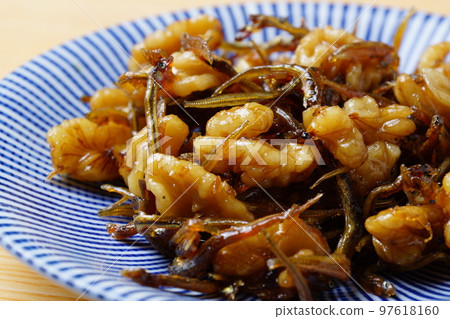 核桃煮魷魚釘 核桃煮魷魚釘 97618160