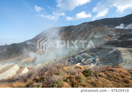 大涌谷噴氣帶的視圖 大涌谷噴氣帶的視圖 97620418