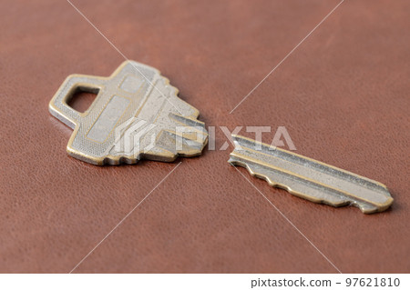 broken old key 97621810