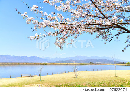 Tobikui Pond / Looking towards Mt. Asama from Shiodaira (Ueda City, Nagano Prefecture) [April 2022] 97622074