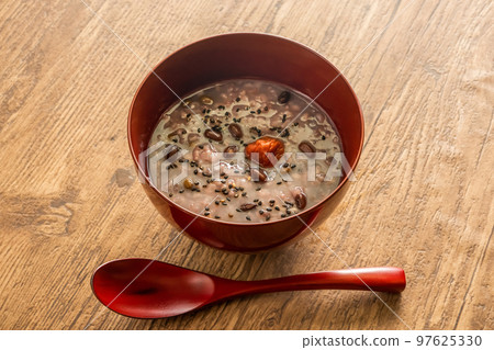 mixed grain rice porridge 97625330