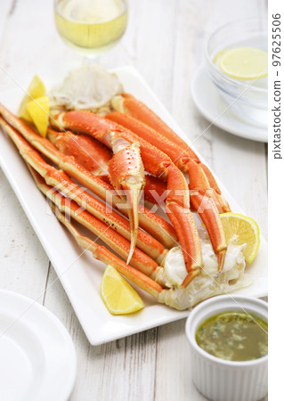 蒜蓉牛油水煮雪蟹 97625506