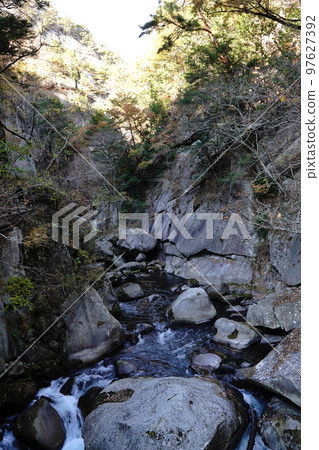 shosenkyo valley rocky mountain rocks nature foliage waterfall water river stream foliage tree mountain tourism travel japan mitake shosenkyo yamanashi 97627392