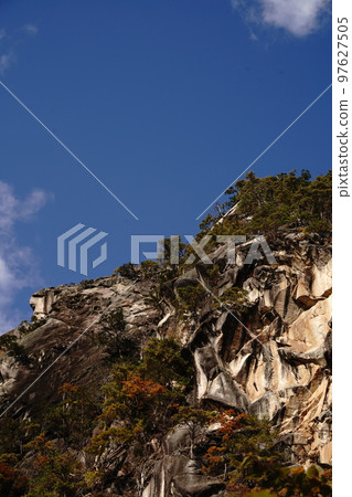 shosenkyo 山谷落基山岩石自然葉子瀑布水河溪流葉子樹山旅遊旅行日本 mitake shosenkyo 山梨 shosenkyo 山谷落基山岩石自然葉子瀑布水河溪流葉子樹山旅遊旅行日本 mitake shosenkyo 山梨 97627505