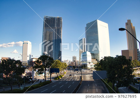 櫻木町港未來車站前風景樓群招募及宣傳冊 97627695