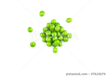 Pile of green wet pea 97628079