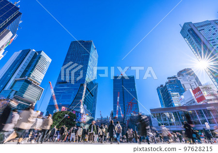 日本東京城市景觀 BQ.1.1 感染爆炸......全國超過 170,000 ......年底,終於 6 棟建築......希望之光 = 澀谷 23 日 日本東京城市景觀 BQ.1.1 感染爆炸......全國超過 170,000 ......年底,終於 6 棟建築......希望之光 = 澀谷 23 日 97628215