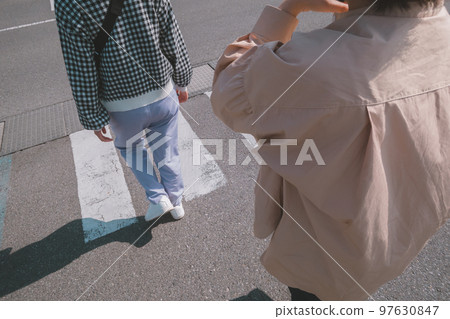 parenthood, parent and child, child 97630847