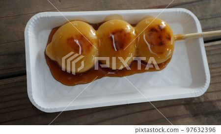 美味的Mitarashi餃子 美味的Mitarashi餃子 97632396