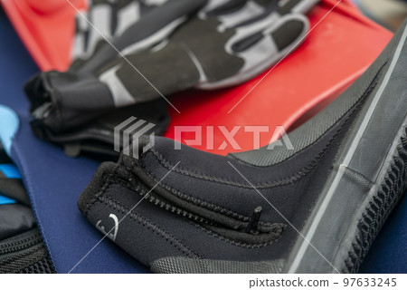 Diving equipment Wetsuits, beef fins, diving gloves and boots 97633245