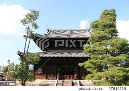 構成妙心寺大型建築之一的佛寺 構成妙心寺大型建築之一的佛寺 97634216