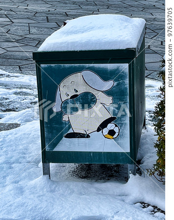 cute trash can cute trash can 97639705