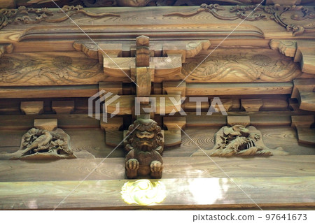 Sculpture of the main hall of Tamashiki Shrine [Kazo City, Saitama Prefecture] 97641673