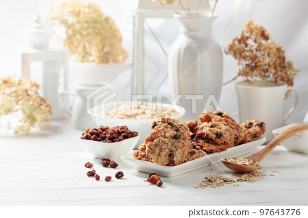 Oatmeal raisin cookies. 97643776
