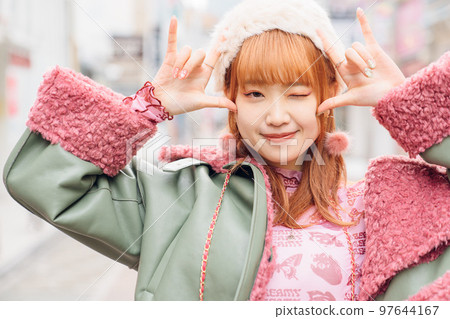 加侖時尚女孩 加侖時尚女孩 97644167