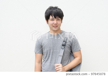 男性肖像』 97645878