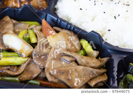 Delicious stir-fried levanilla bento Delicious stir-fried levanilla bento 97649075