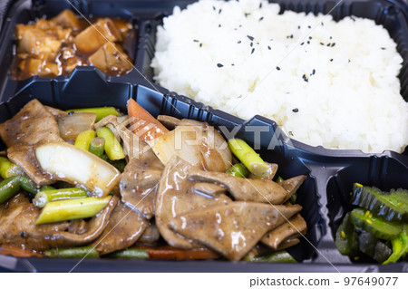 Delicious stir-fried levanilla bento Delicious stir-fried levanilla bento 97649077