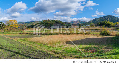 2022年12月1日從橋中、鶴塚古墳、龍王山、阿梨山、牧向山、三輪山到日野原神社的紅葉之路 97653854
