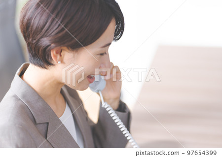  Business image 97654399