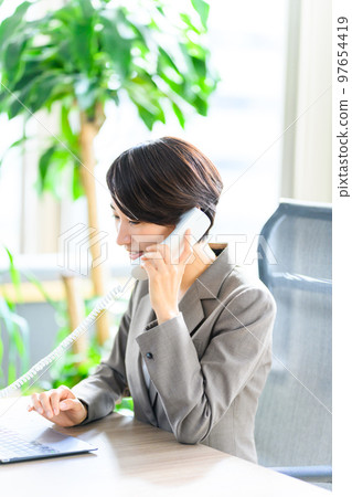  企業形象 97654419