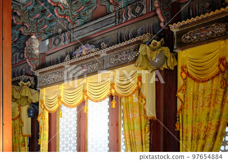 castle of royal Changdeokgung Palace in Seoul, South Korea 97654884